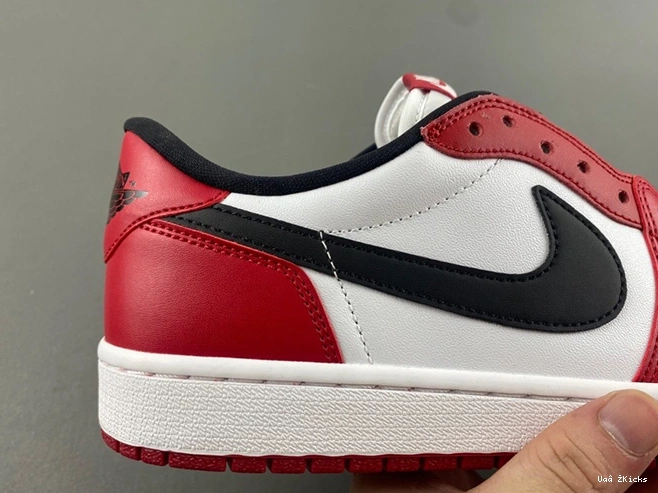 1  Retro 7607 SmartChoice 35 Low Chicago 705329- Jordan 0711
